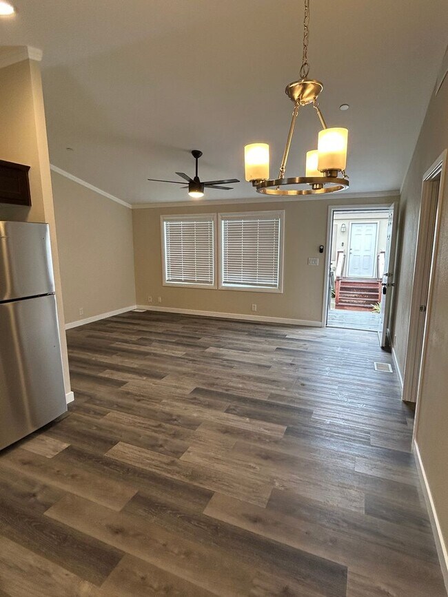 Building Photo - Remodeled Modern 3 Bed/2 Bath National City -MOVE IN PROMOTION!