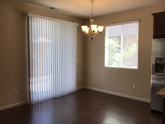 Building Photo - 6735 Russian Thistle Drive