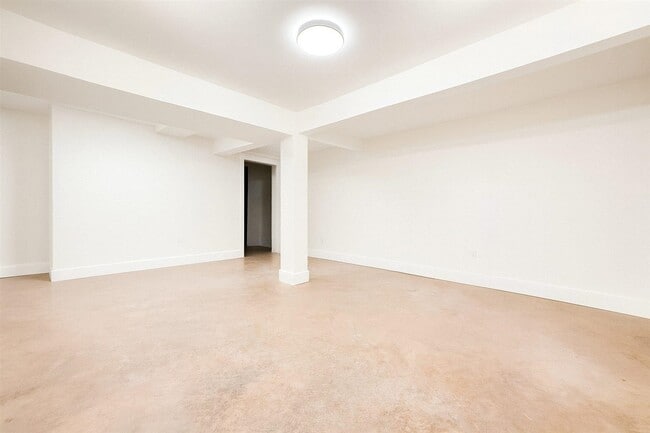 Building Photo - 649 Old Drake Temperance Rd