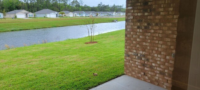 Building Photo - 20 Rivertown Rd