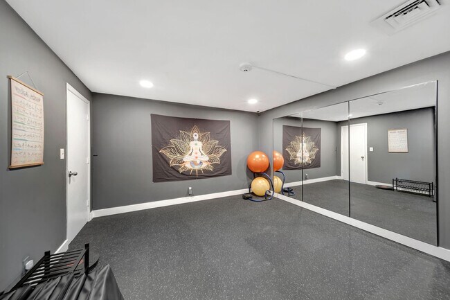 Building Photo - 1360 S Ocean Blvd