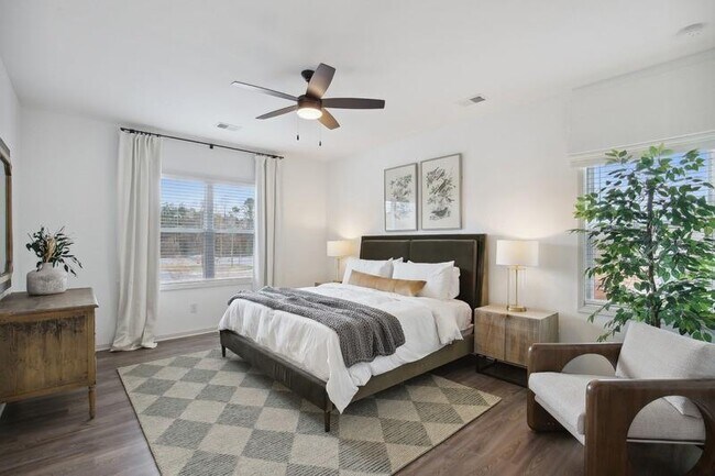 Building Photo - 111 Lipscomb Cir SE