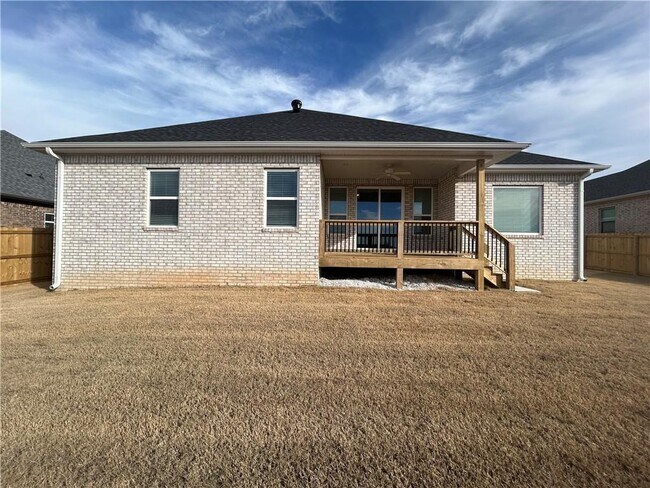 Building Photo - 2205 Salmon St