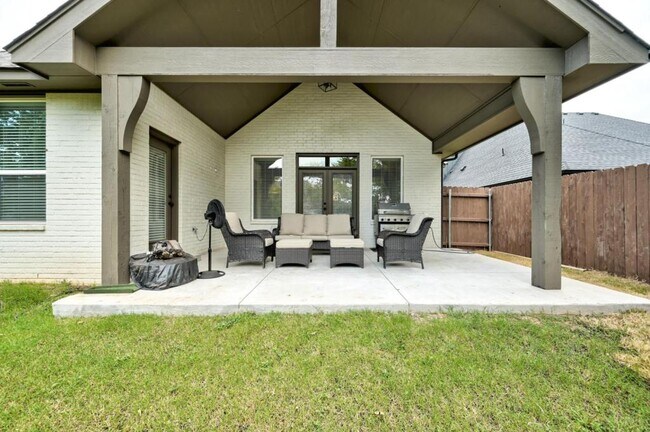 Building Photo - 4001 Stone Hl Ln