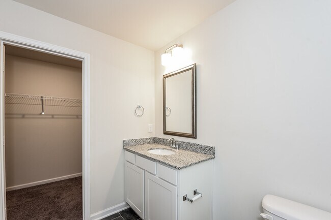 Building Photo - 527 Blue Duck Ln