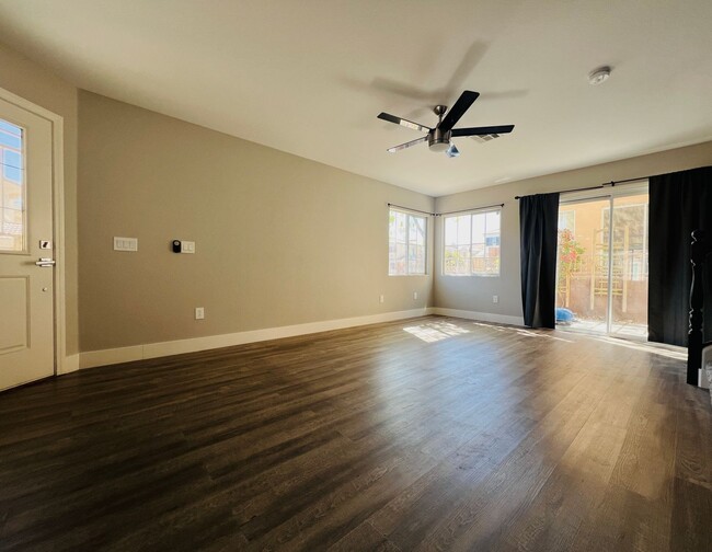 Building Photo - Charming 3-Bedroom Home in a Vibrant Commu...