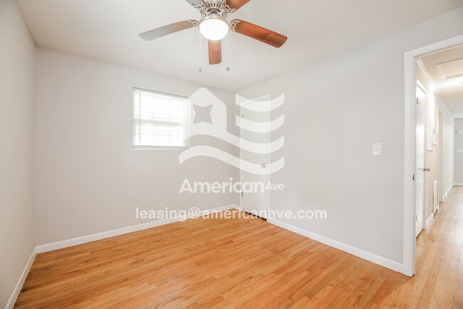 Building Photo - 2305 Standing Springs Rd