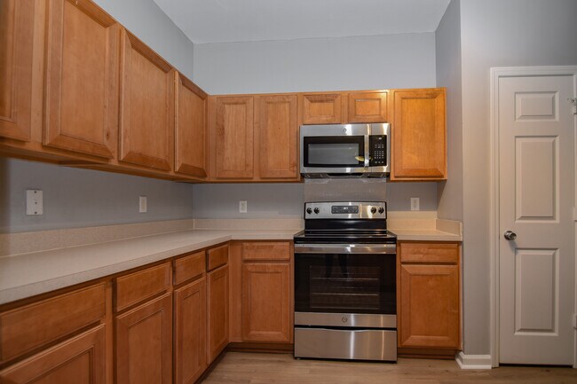 Building Photo - 222 Brookshire Rd