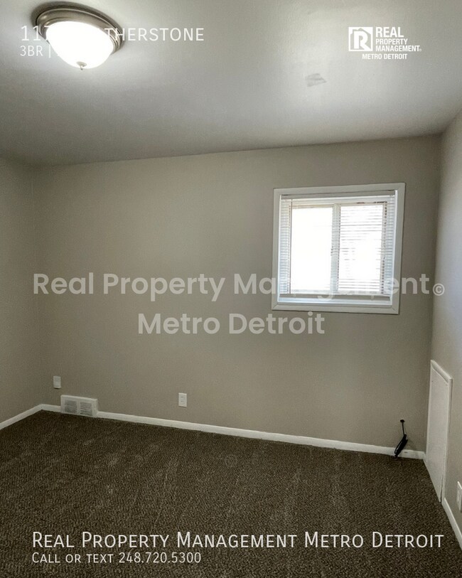 Building Photo - 1173 Featherstone-
