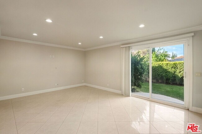 Building Photo - 5217 Etiwanda Ave