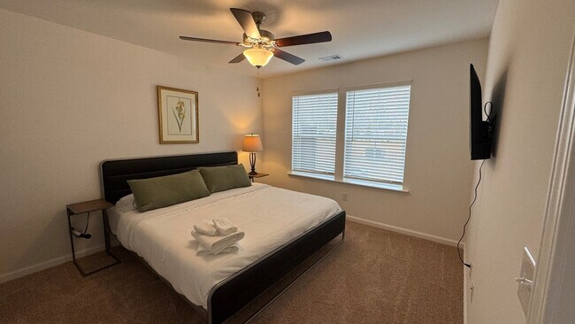 Building Photo - 149 Roxanne Dr