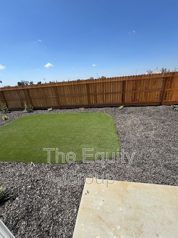 Building Photo - 31091 Rd 70