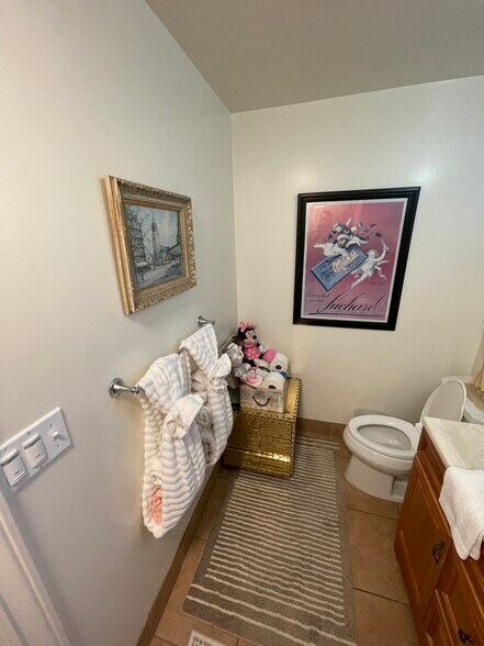 Building Photo - 333 G St