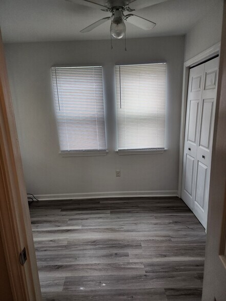 Rear bedroom - 430 Avenue K