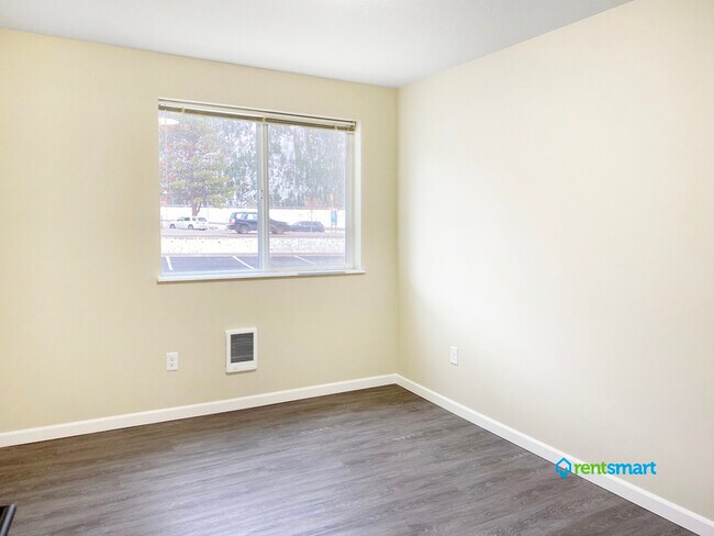 Building Photo - 3484 MT-200