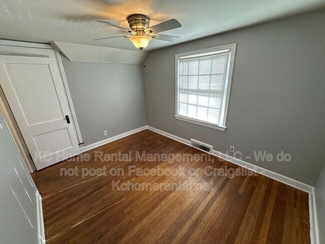 Building Photo - 4418 Sunrise Dr