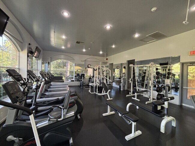 Building Photo - HOLIDAY SPECIAL! SIGN YOUR LEASE BY 12.31.25 AND RECEIVE THE FIRST 2 WEEKS RENT FREE!! Experience...