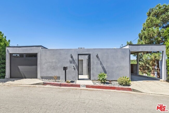 Building Photo - 2235 Gloaming Way