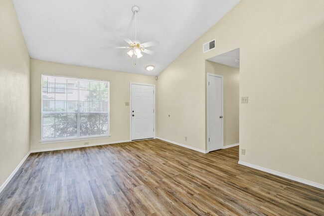 Building Photo - Move-In Ready Condo with Open Layout