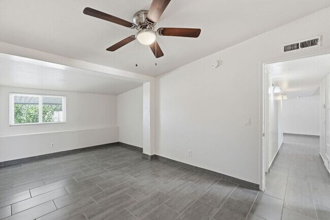 Building Photo - 4608 Fremont Ave