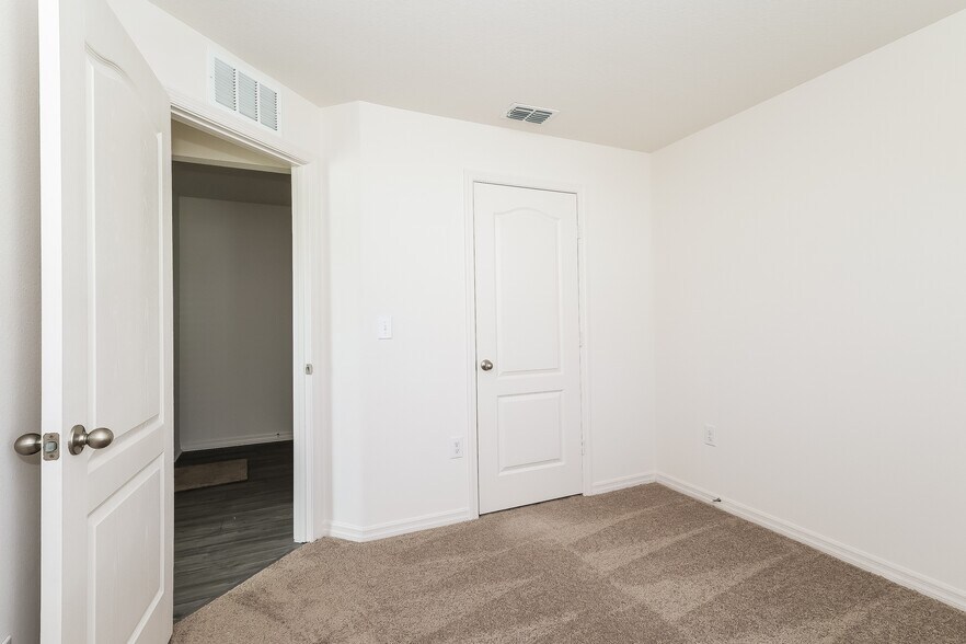 Building Photo - 149 Big Black Dr