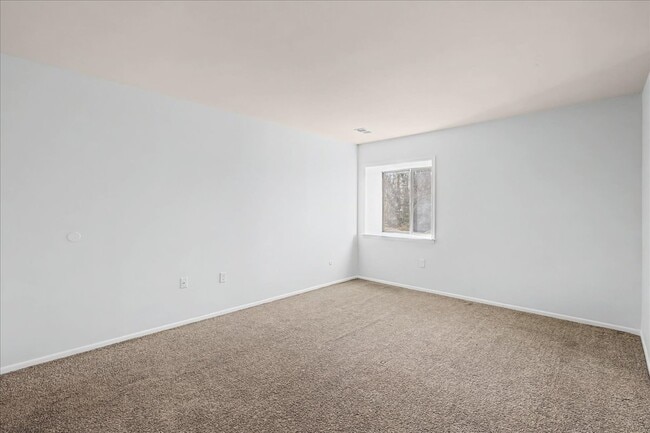 Building Photo - 66 Banner Ct