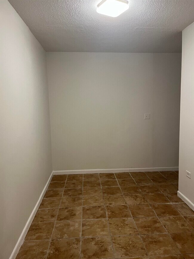 Building Photo - 7004 BLVD E