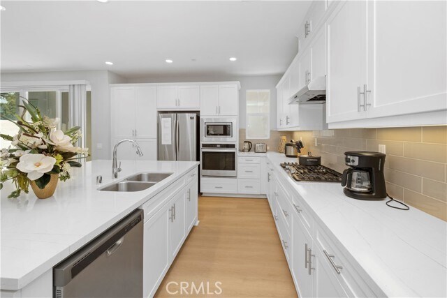 Building Photo - 136 Modjeska