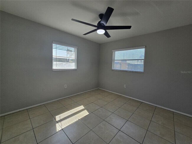 Building Photo - 13500 W Rena Dr