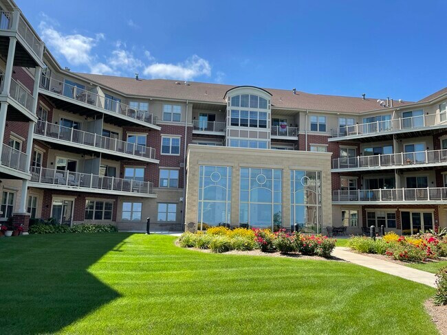 Back Yard Atrium - 4100 S Lake Dr
