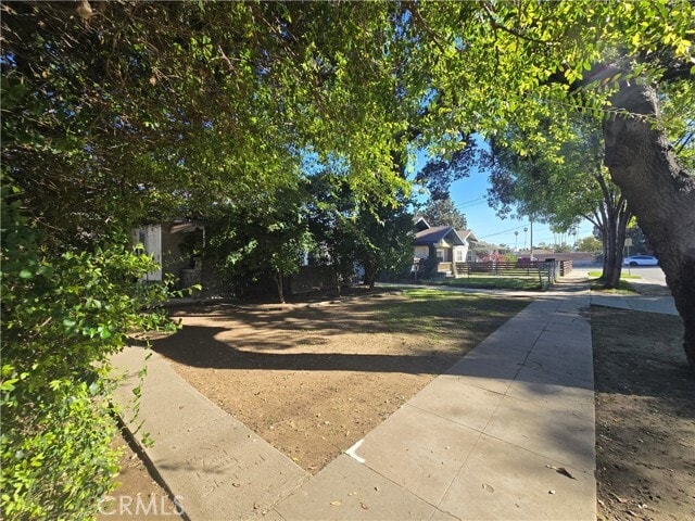 Building Photo - 396 N Mentor Ave