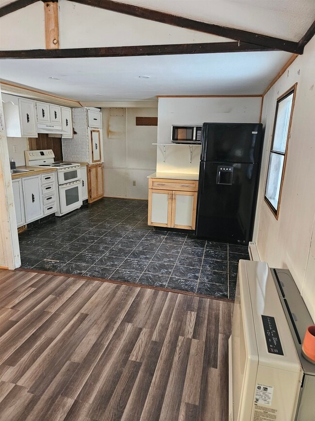 Building Photo - 4 Dunn Ave