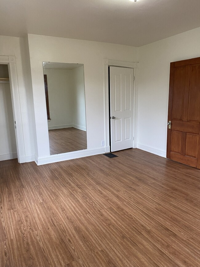 Building Photo - 8302 Curzon Ave