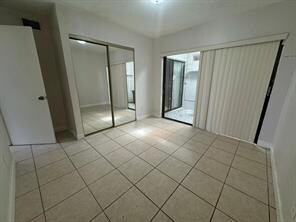 Building Photo - 10910 Clubhouse Rd