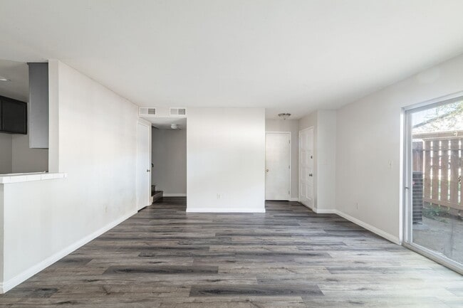 Building Photo - 2 bed 1 bath unit in Hacienda Heights, CA 91745