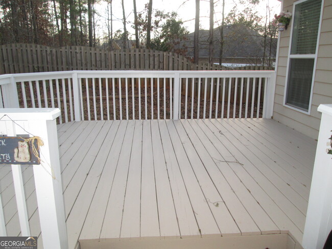 Building Photo - 10 Colonial Ct