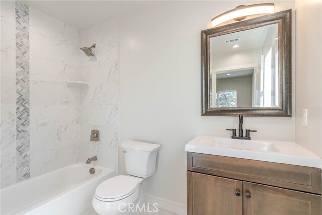 Building Photo - 10754 Nassau Ave