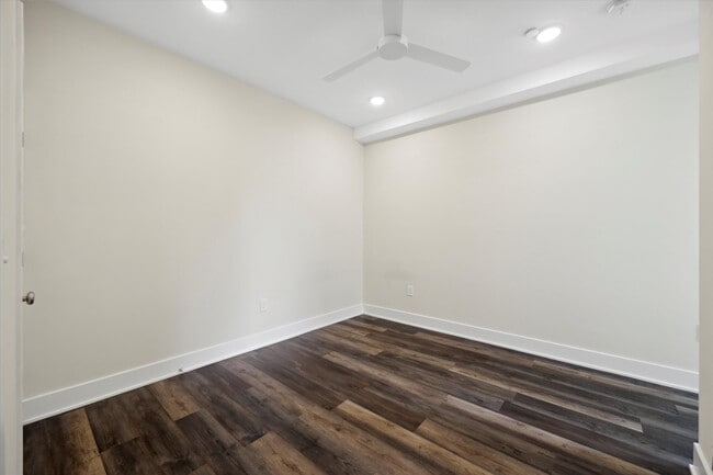 Building Photo - 1804 W Berks St