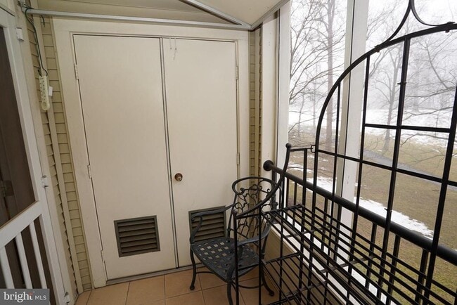 Building Photo - 2111 Ganton Green