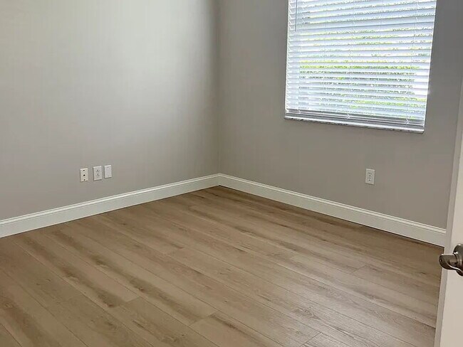 Building Photo - Spacious Luxury Pool Home | 4BR + Office + 3-Car Garage