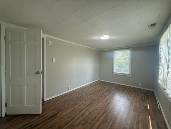 Building Photo - 3 Bedroom 1 Bathroom Home in Greene County...