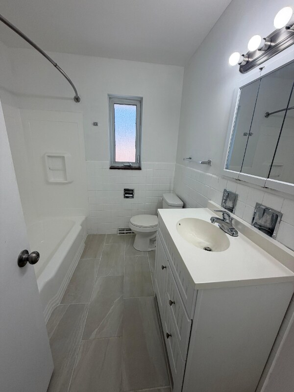 Building Photo - 338 N Main St