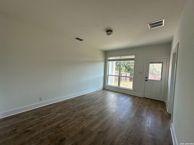 Building Photo - 20675 Huebner Rd