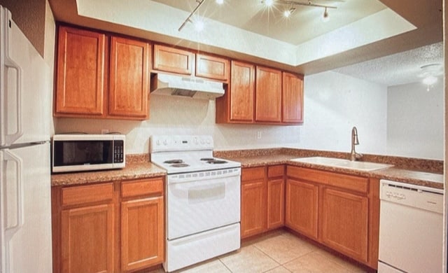 Kitchen - 3839 N 23rd Dr