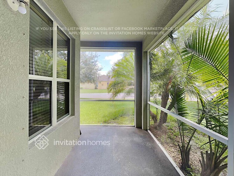 Building Photo - 12423 25th Ct E