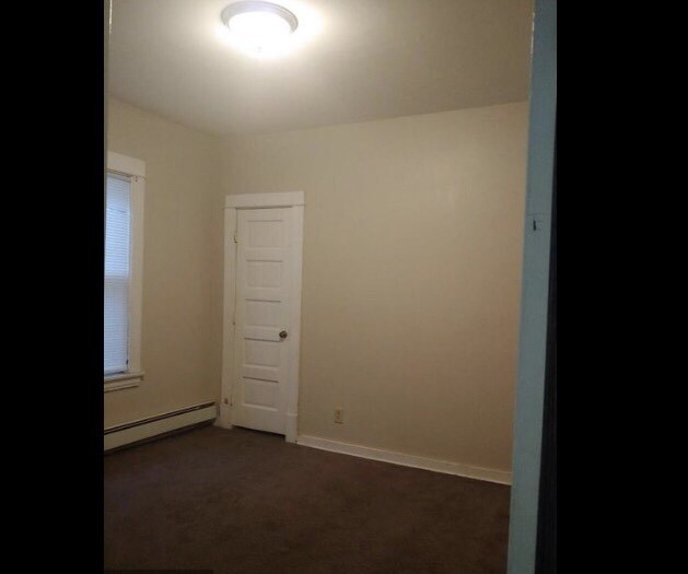 Building Photo - 619 N Mendota St