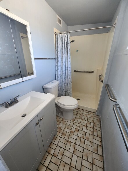 Building Photo - 1575 S Rocky Mountain Dr