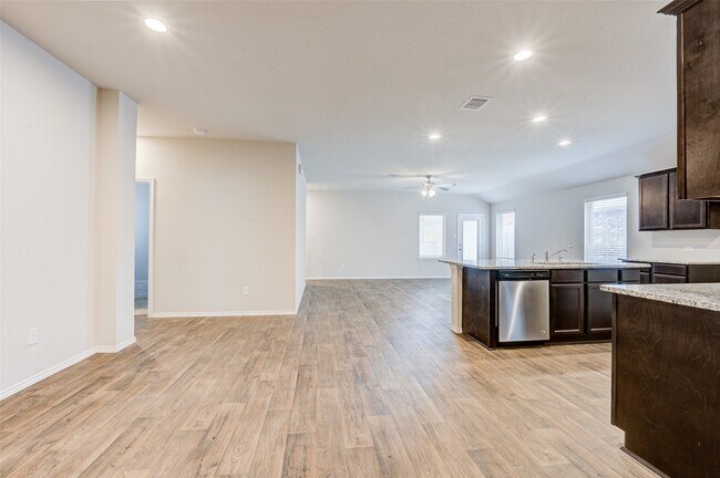 Building Photo - 13989 Leigh Lake Ln