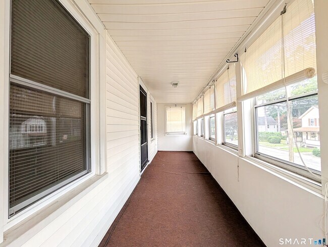 Building Photo - 226 Brightwood Ave