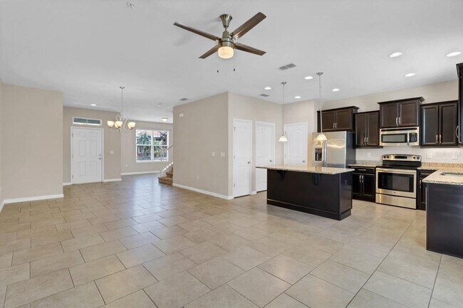 Building Photo - 1578 Softshell St